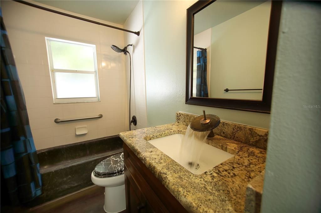 Active With Contract: $350,000 (3 beds, 2 baths, 1440 Square Feet)