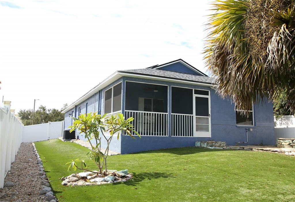 Active With Contract: $350,000 (3 beds, 2 baths, 1440 Square Feet)