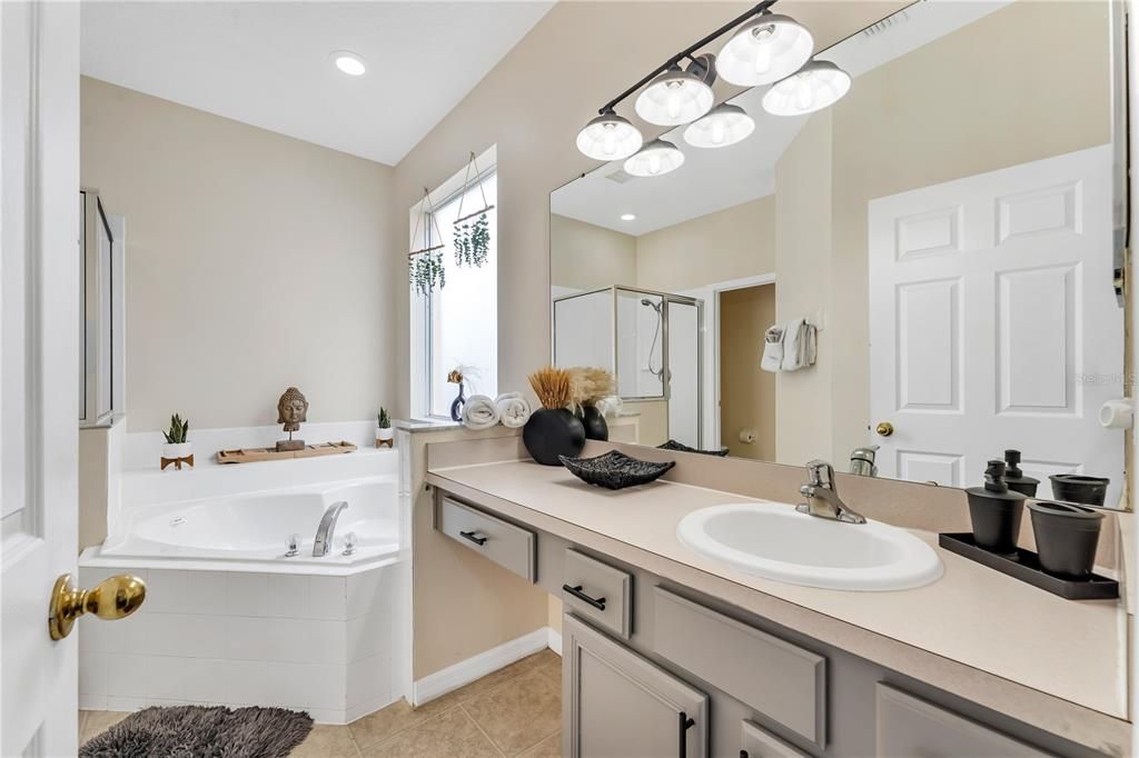 For Rent: $4,200 (8 beds, 4 baths, 2881 Square Feet)