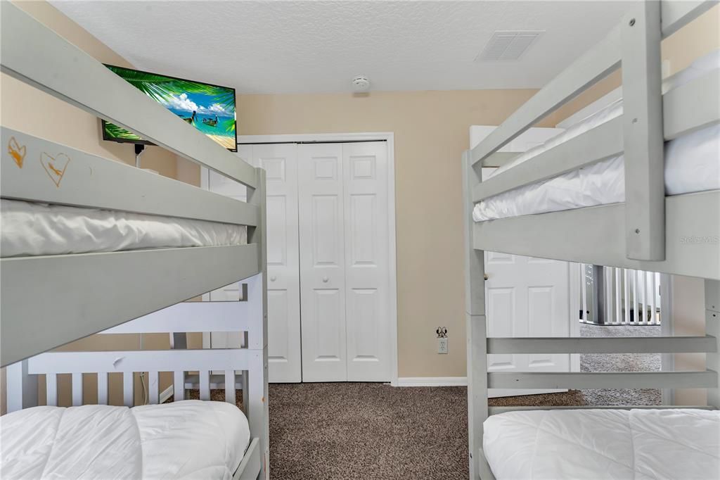 For Rent: $4,200 (8 beds, 4 baths, 2881 Square Feet)