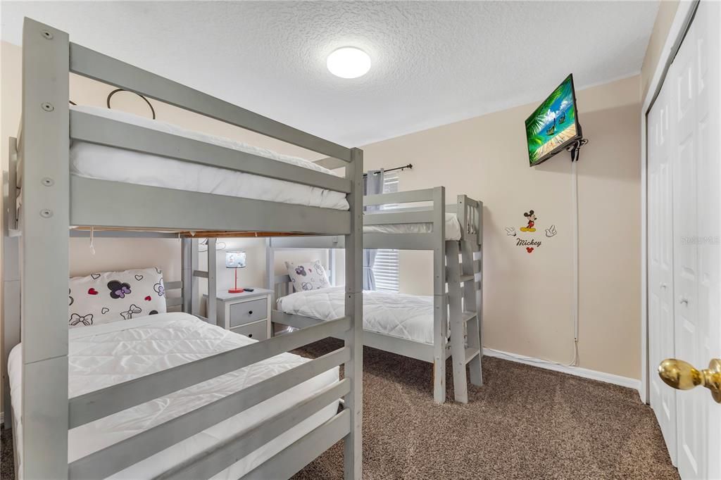 For Rent: $4,200 (8 beds, 4 baths, 2881 Square Feet)