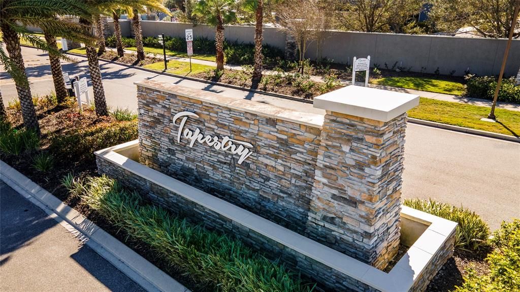 Под контрактом: $470,000 (4 спален, 2 ванн, 2282 Квадратных фут)