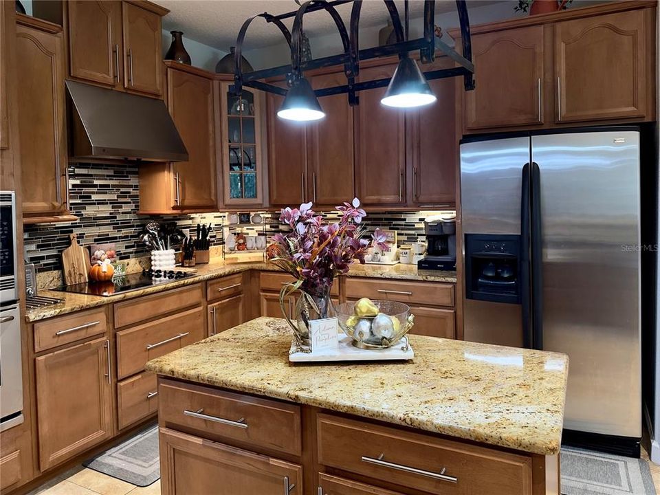 Active With Contract: $699,900 (4 beds, 4 baths, 3816 Square Feet)