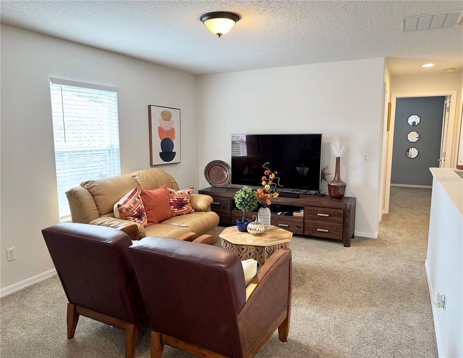 Active With Contract: $699,900 (4 beds, 4 baths, 3816 Square Feet)