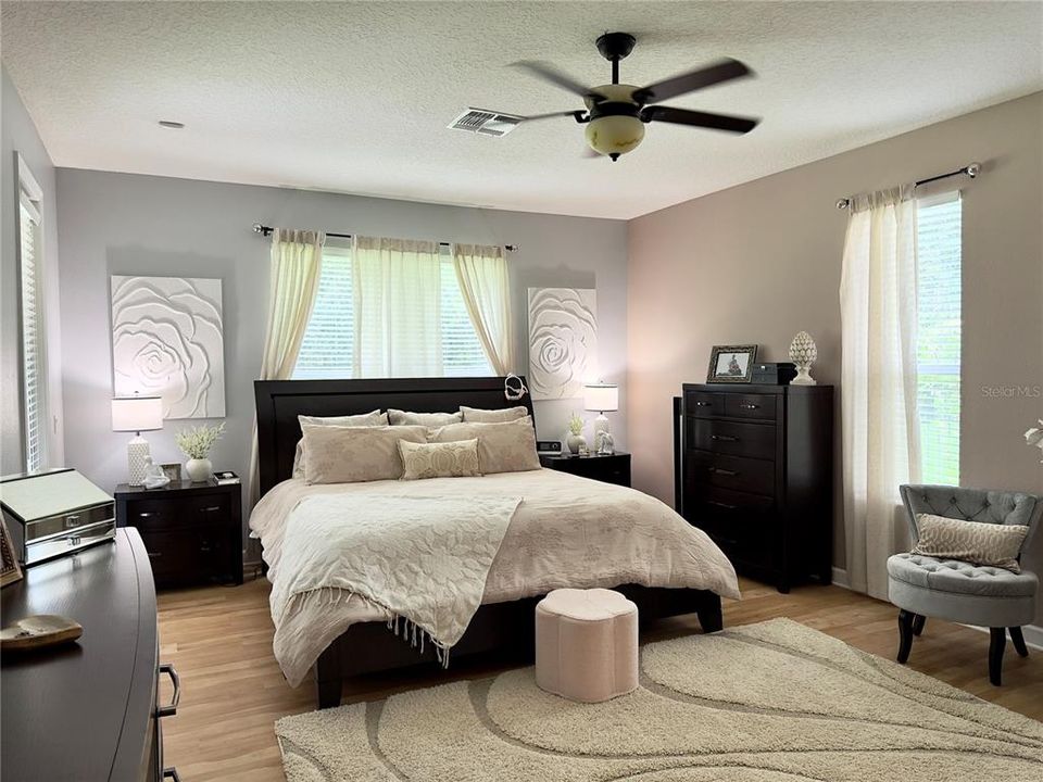 Active With Contract: $699,900 (4 beds, 4 baths, 3816 Square Feet)