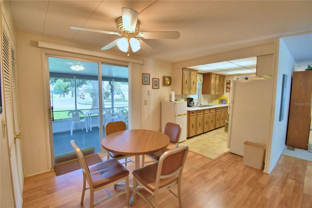 待售: $142,000 (2 贝兹, 2 浴室, 1248 平方英尺)