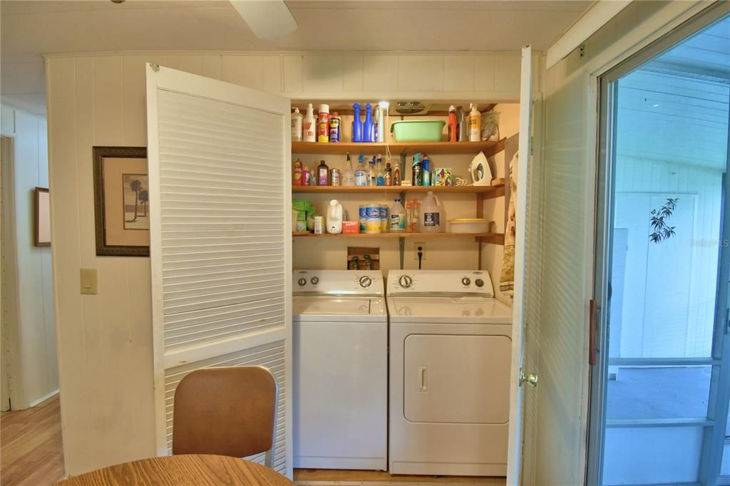 待售: $142,000 (2 贝兹, 2 浴室, 1248 平方英尺)