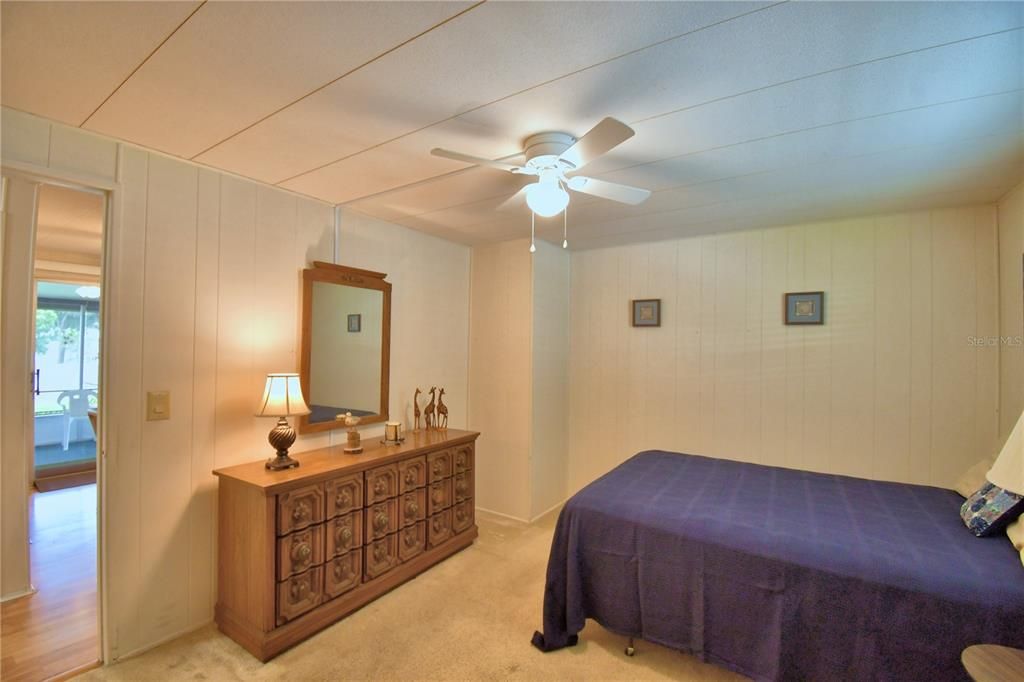 待售: $142,000 (2 贝兹, 2 浴室, 1248 平方英尺)