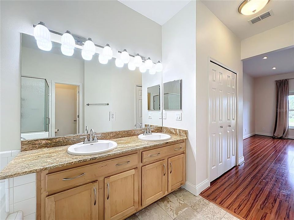 For Sale: $419,000 (3 beds, 2 baths, 1881 Square Feet)