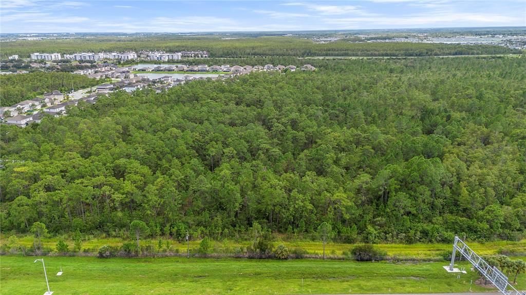 待售: $102,000 (1.35 acres)