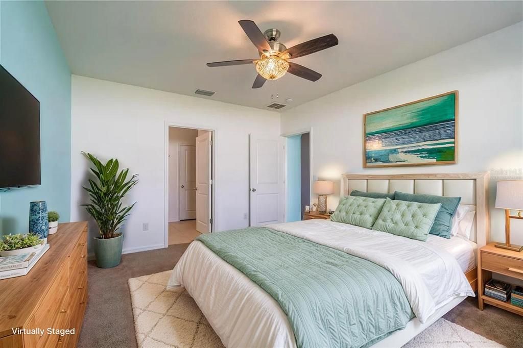 待售: $310,000 (4 贝兹, 2 浴室, 1827 平方英尺)