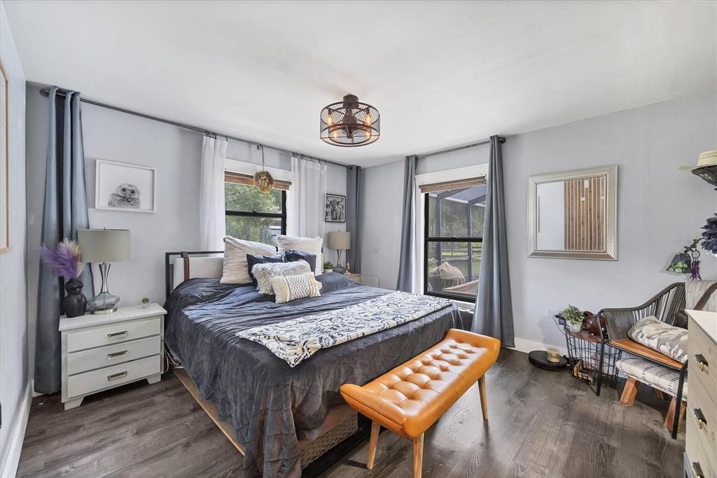 待售: $1,000,000 (3 贝兹, 2 浴室, 1407 平方英尺)