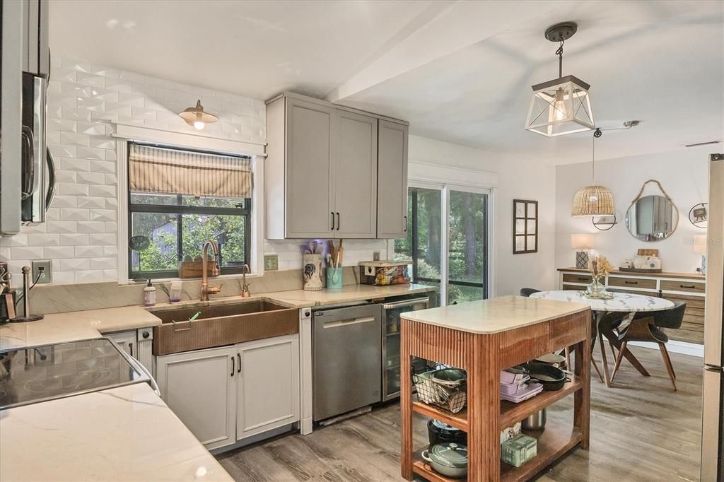 待售: $1,000,000 (3 贝兹, 2 浴室, 1407 平方英尺)