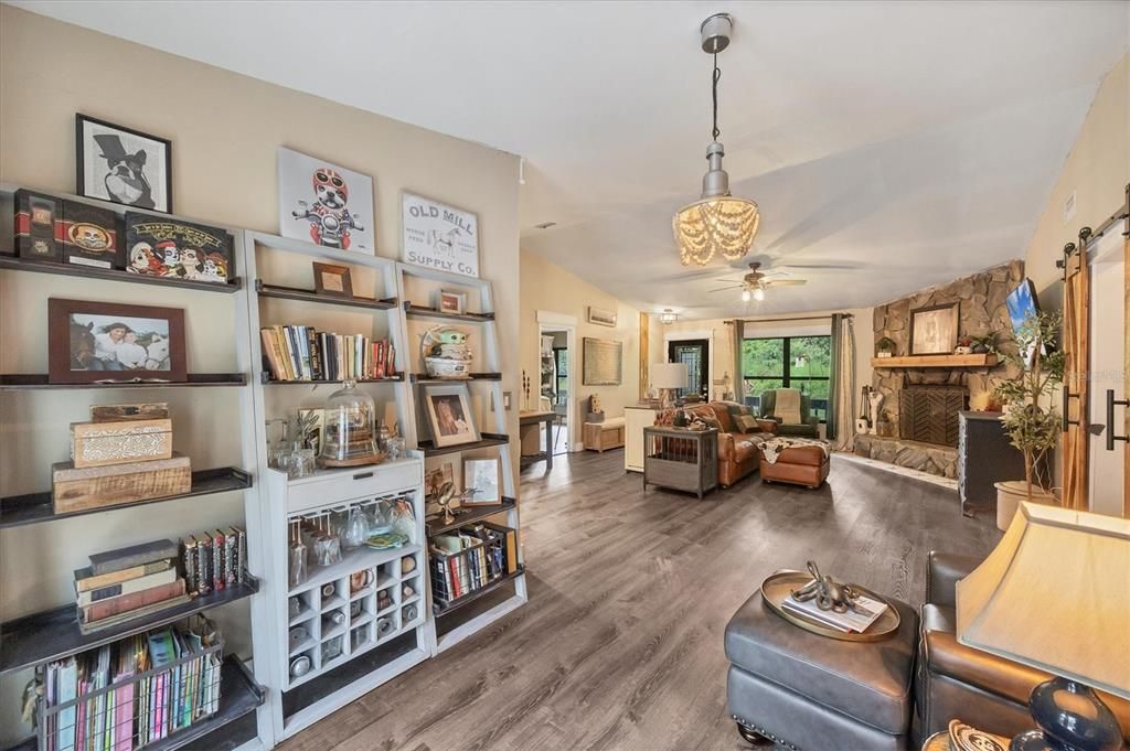 待售: $1,000,000 (3 贝兹, 2 浴室, 1407 平方英尺)