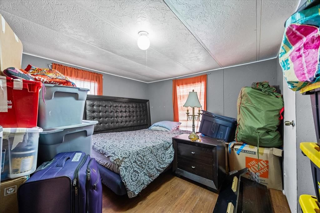 待售: $200,000 (3 贝兹, 2 浴室, 1456 平方英尺)