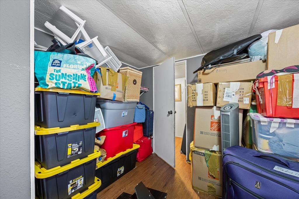 待售: $200,000 (3 贝兹, 2 浴室, 1456 平方英尺)