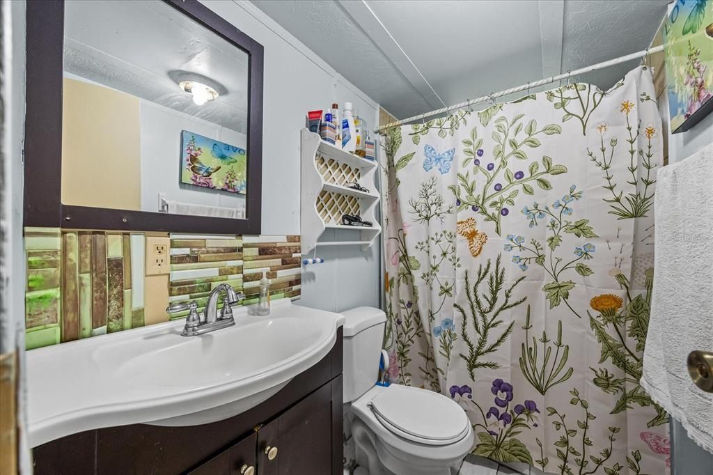 待售: $200,000 (3 贝兹, 2 浴室, 1456 平方英尺)