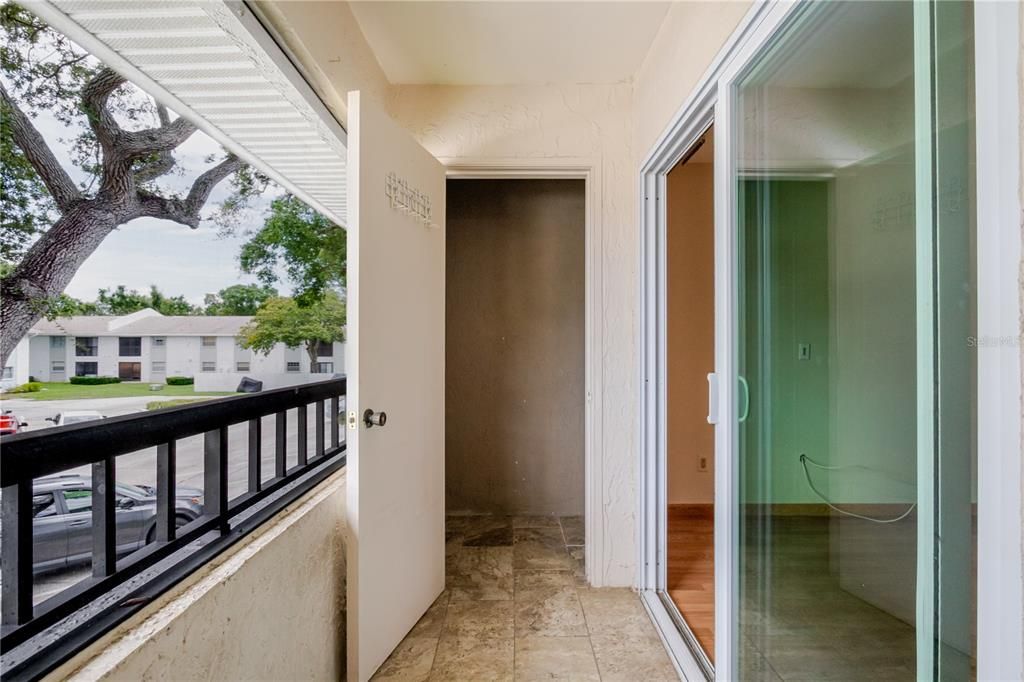 合同活跃: $145,000 (1 贝兹, 1 浴室, 578 平方英尺)