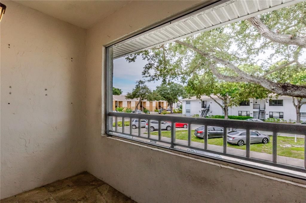 合同活跃: $145,000 (1 贝兹, 1 浴室, 578 平方英尺)