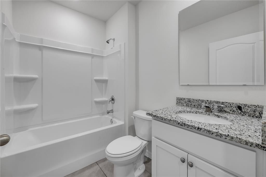 出租: $2,500 (5 贝兹, 3 浴室, 2601 平方英尺)