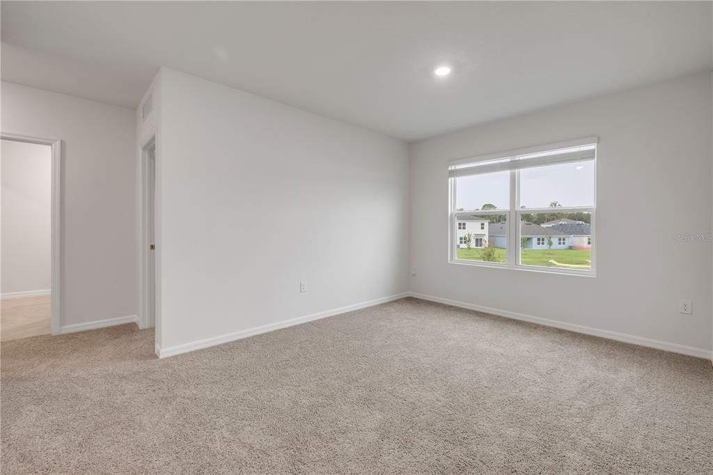 出租: $2,500 (5 贝兹, 3 浴室, 2601 平方英尺)