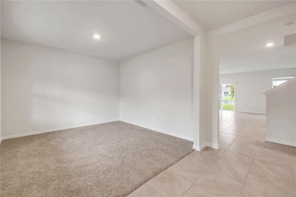 出租: $2,500 (5 贝兹, 3 浴室, 2601 平方英尺)