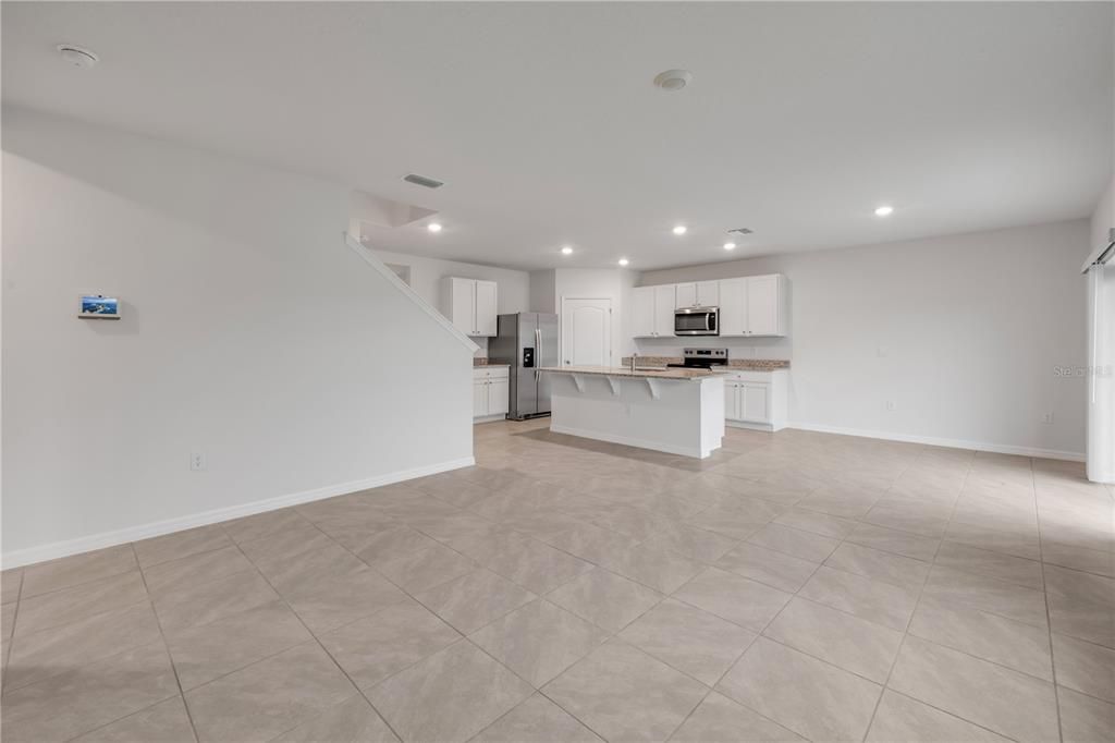 出租: $2,500 (5 贝兹, 3 浴室, 2601 平方英尺)