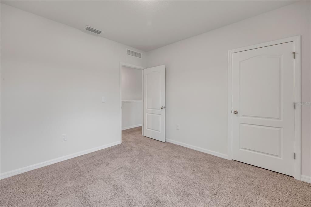 出租: $2,500 (5 贝兹, 3 浴室, 2601 平方英尺)