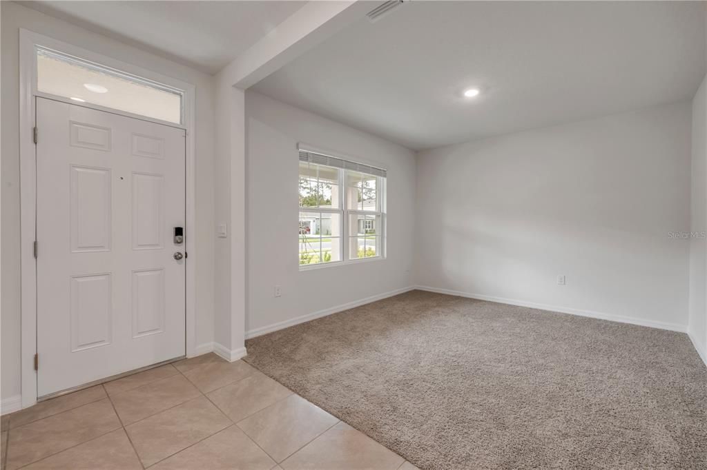 出租: $2,500 (5 贝兹, 3 浴室, 2601 平方英尺)