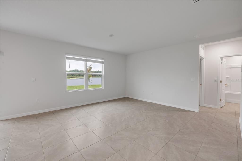 出租: $2,500 (5 贝兹, 3 浴室, 2601 平方英尺)