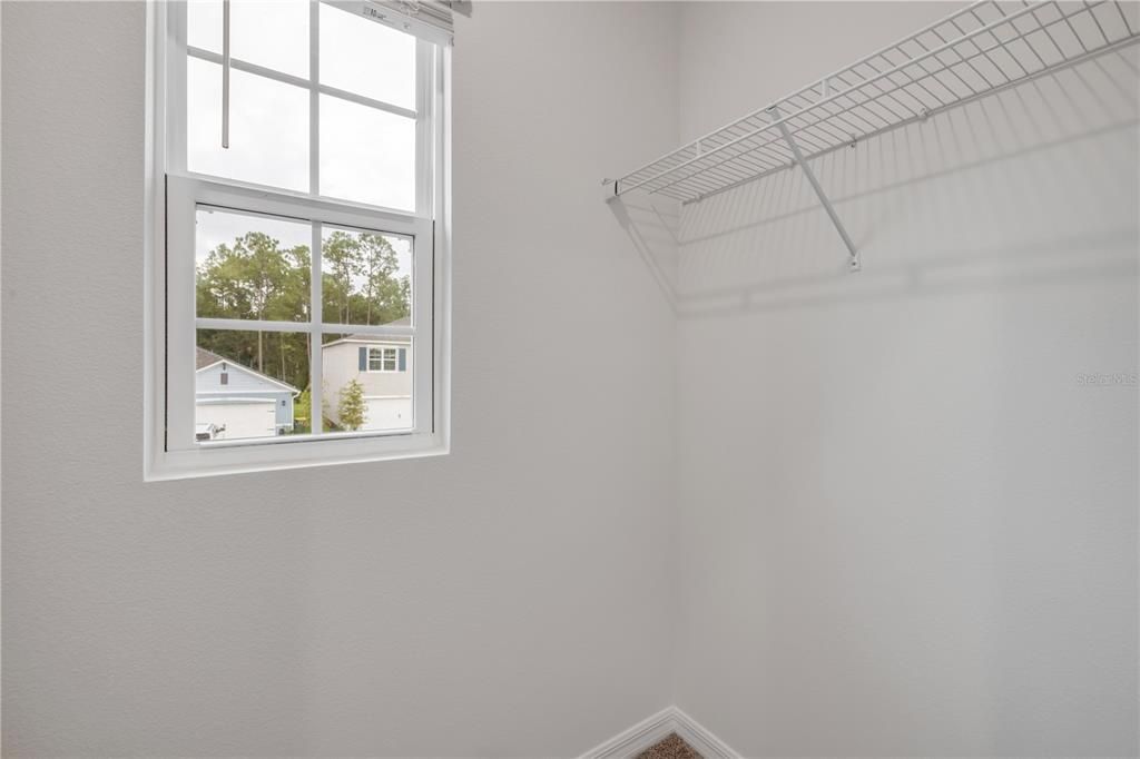 出租: $2,500 (5 贝兹, 3 浴室, 2601 平方英尺)