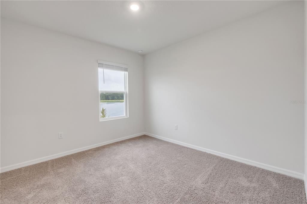 出租: $2,500 (5 贝兹, 3 浴室, 2601 平方英尺)