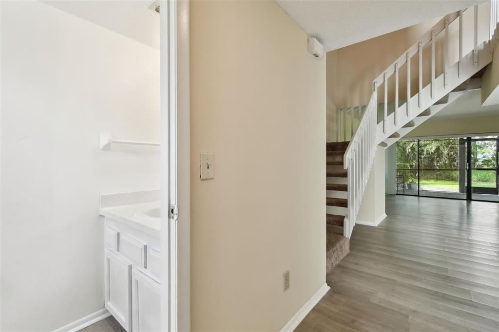 Под контрактом: $1,600 (2 спален, 2 ванн, 1200 Квадратных фут)