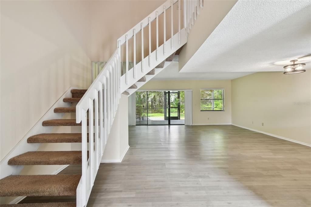 Под контрактом: $1,600 (2 спален, 2 ванн, 1200 Квадратных фут)