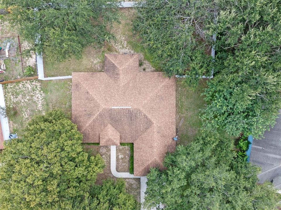 合同活跃: $315,000 (4 贝兹, 2 浴室, 1820 平方英尺)