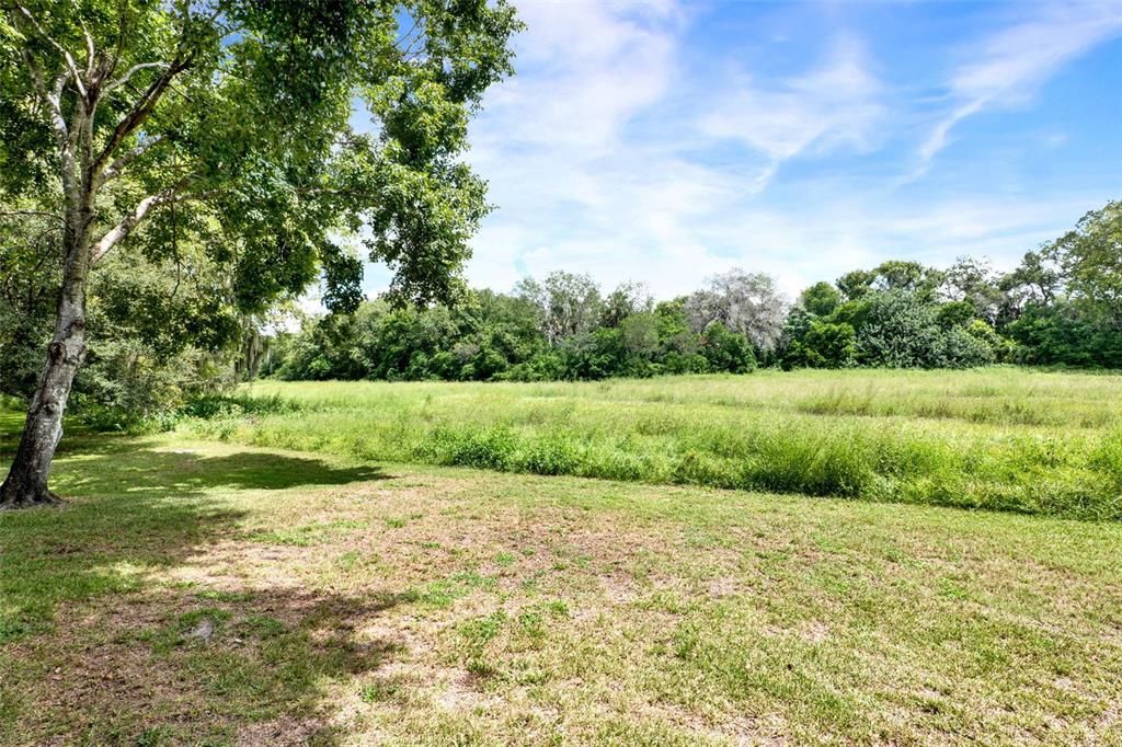 Active With Contract: $159,999 (3 beds, 2 baths, 1187 Square Feet)