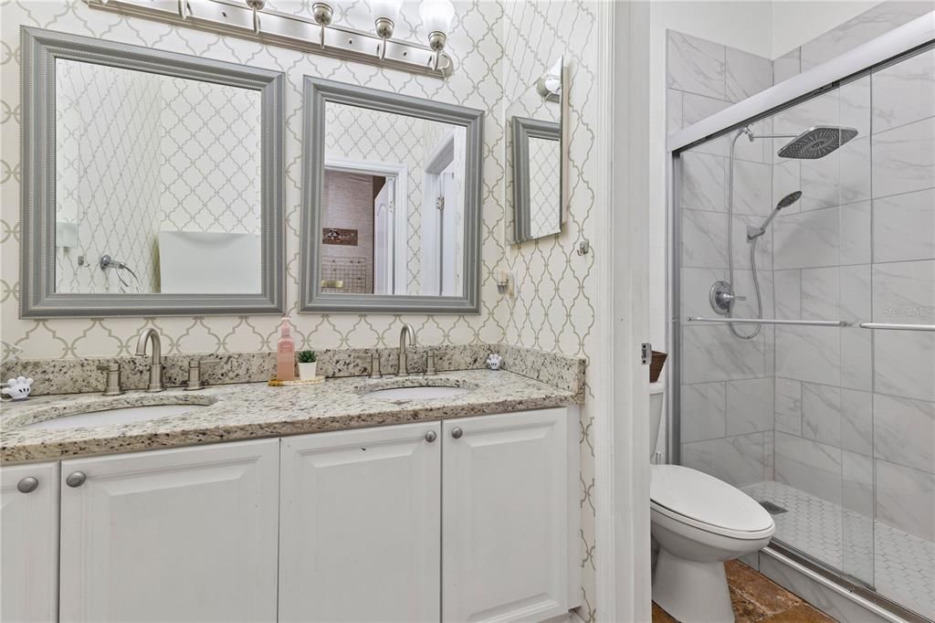 Под контрактом: $679,900 (5 спален, 3 ванн, 3072 Квадратных фут)