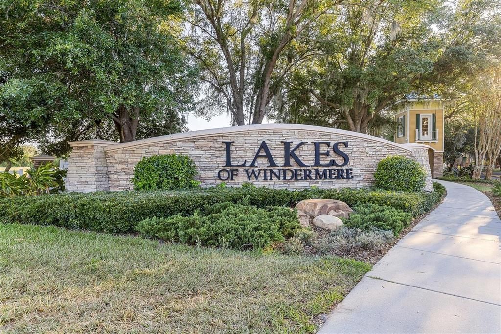 Под контрактом: $679,900 (5 спален, 3 ванн, 3072 Квадратных фут)