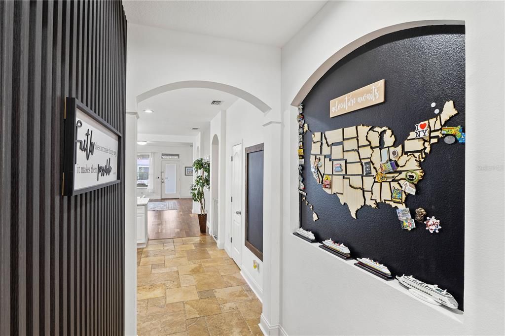 Под контрактом: $679,900 (5 спален, 3 ванн, 3072 Квадратных фут)