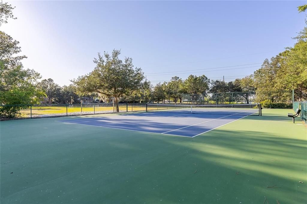 Под контрактом: $679,900 (5 спален, 3 ванн, 3072 Квадратных фут)