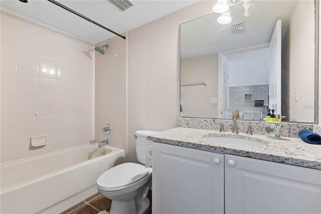 Под контрактом: $679,900 (5 спален, 3 ванн, 3072 Квадратных фут)