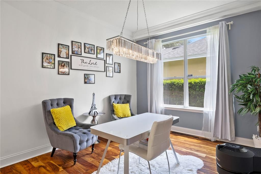 Под контрактом: $679,900 (5 спален, 3 ванн, 3072 Квадратных фут)