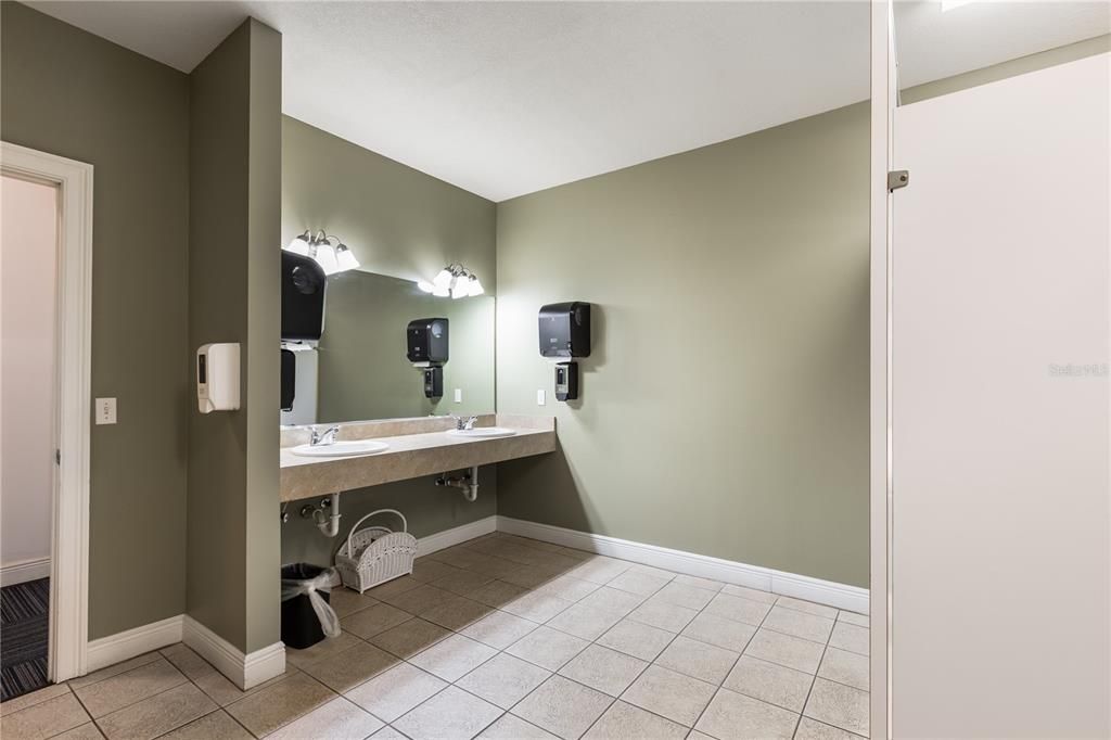 For Sale: $2,195,000 (0 beds, 0 baths, 5801 Square Feet)