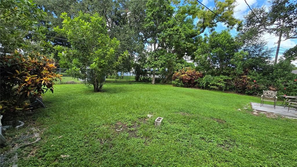 For Sale: $325,000 (3 beds, 2 baths, 1311 Square Feet)