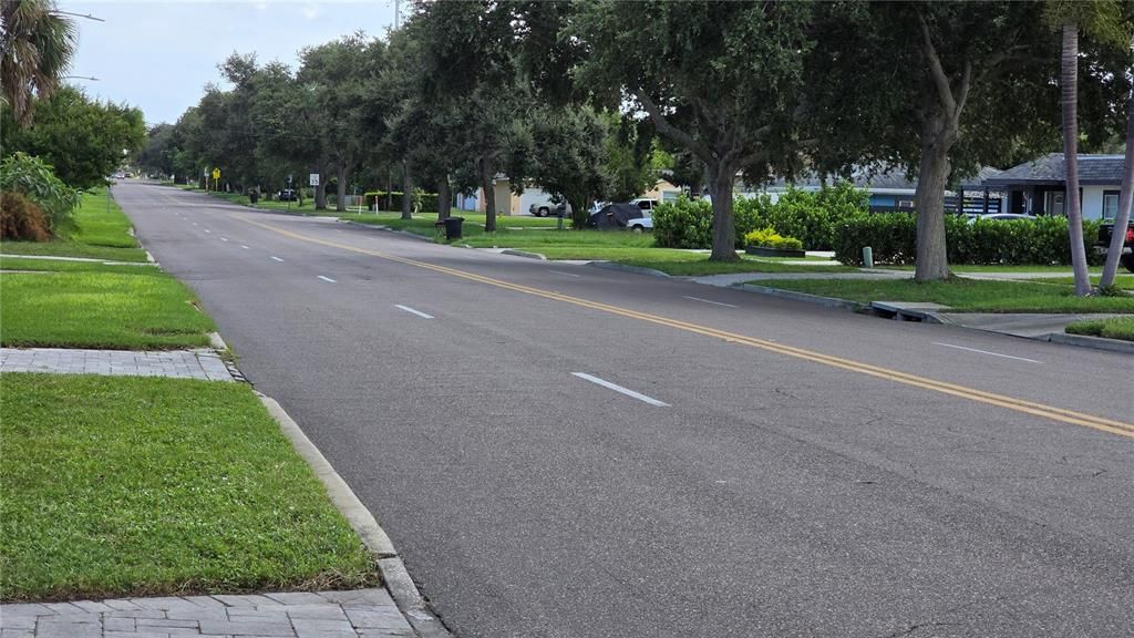 For Sale: $325,000 (3 beds, 2 baths, 1311 Square Feet)