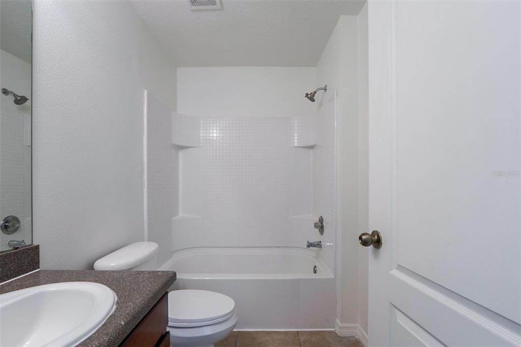 For Sale: $324,900 (4 beds, 2 baths, 2486 Square Feet)