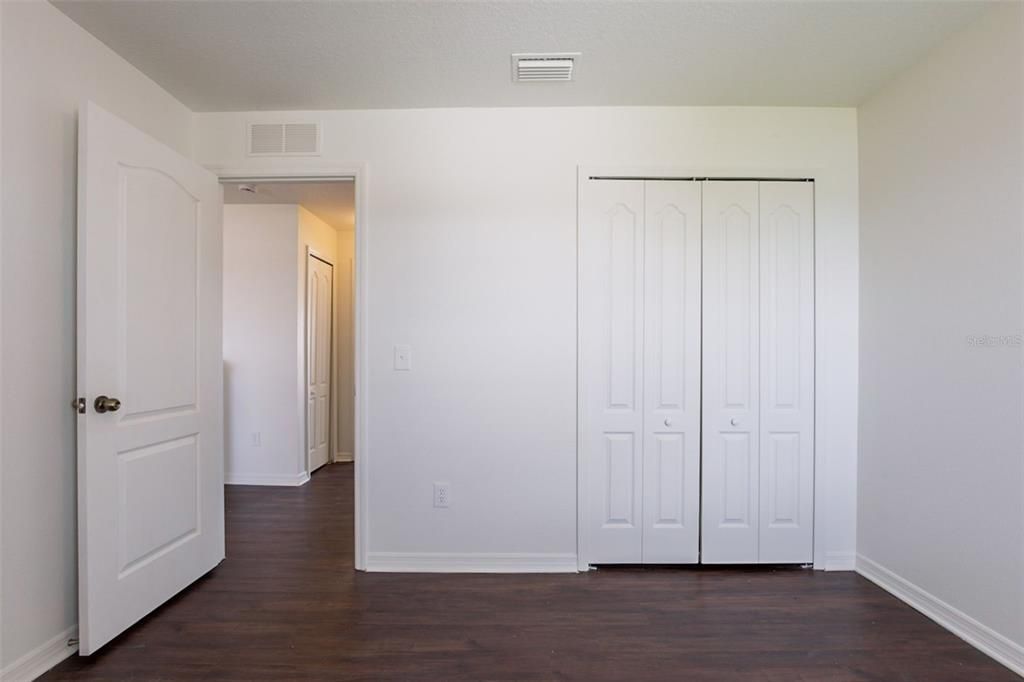 For Sale: $324,900 (4 beds, 2 baths, 2486 Square Feet)