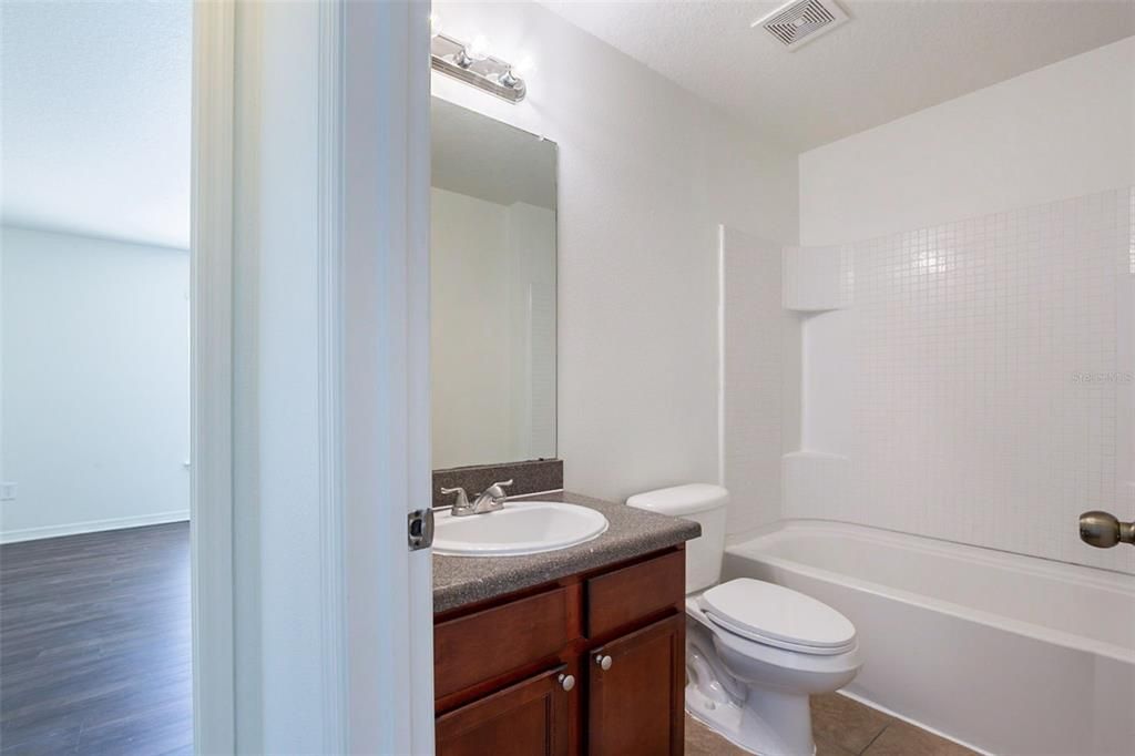 For Sale: $324,900 (4 beds, 2 baths, 2486 Square Feet)