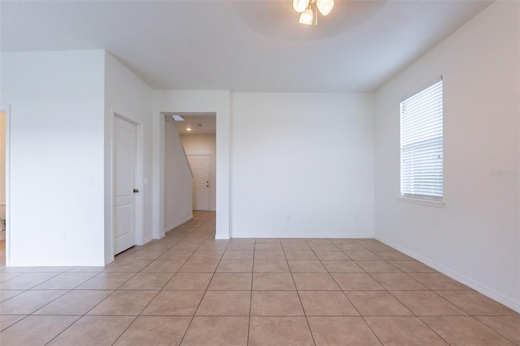 For Sale: $324,900 (4 beds, 2 baths, 2486 Square Feet)