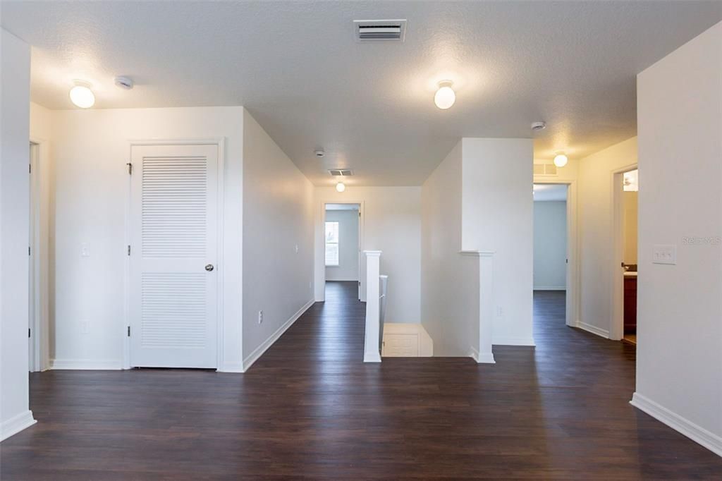 For Sale: $324,900 (4 beds, 2 baths, 2486 Square Feet)